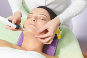 microneedling-micro-needling-cicatrice_vergeture